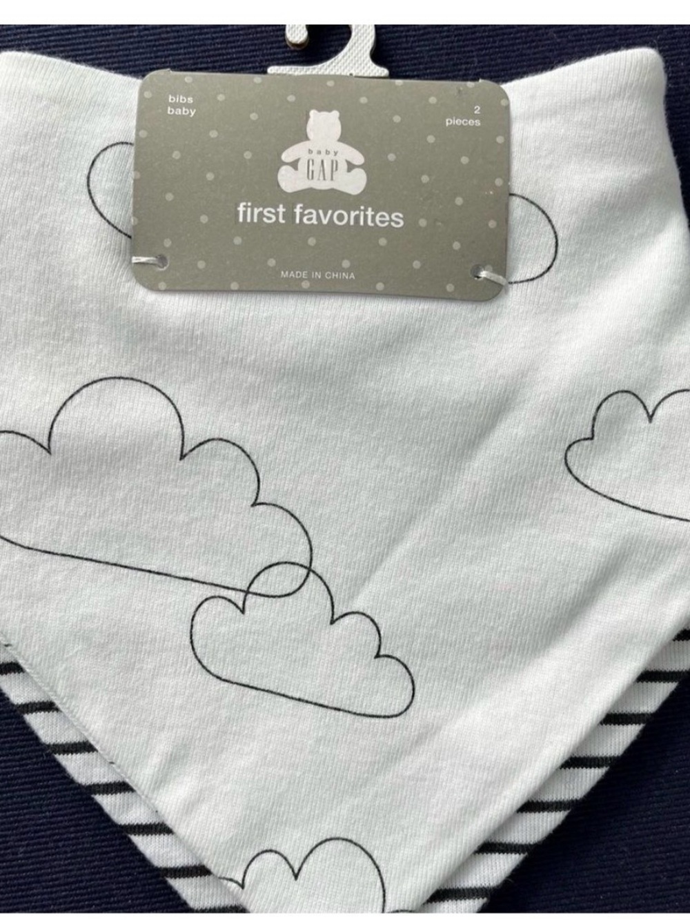 NEW Baby Gap First Favorites Soft Gender Neutral Black and White 2 Piece Bib Set